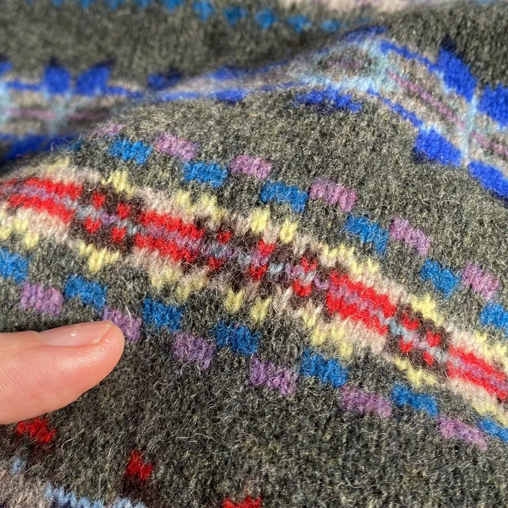 J. Crew 100% lamb wool crewneck sweater. - Picture 8 of 8